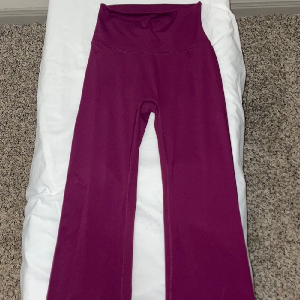 Pink Lily flare leggings